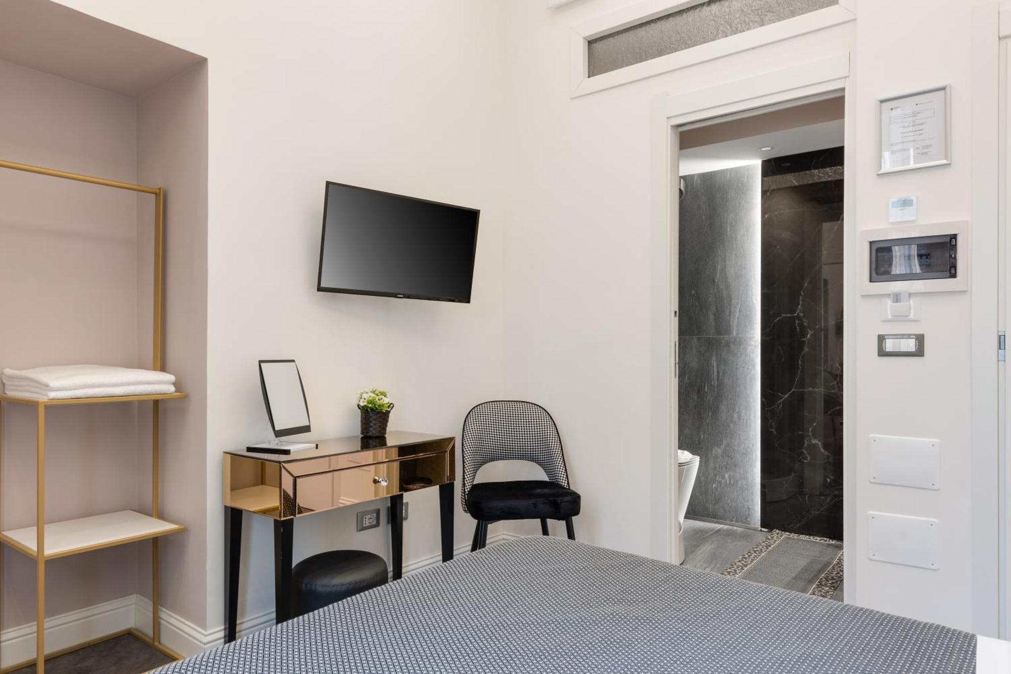 Antiqua Domus Hotel Рим Екстериор снимка