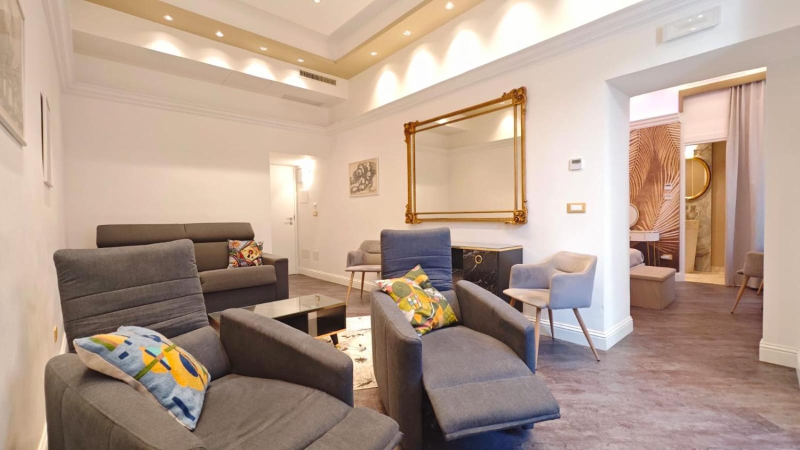 Antiqua Domus Hotel Рим Екстериор снимка
